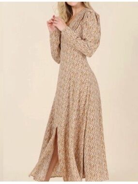 NWT Women's Floral V-Neck Long Sleeve Midi Dress in Tan Floral